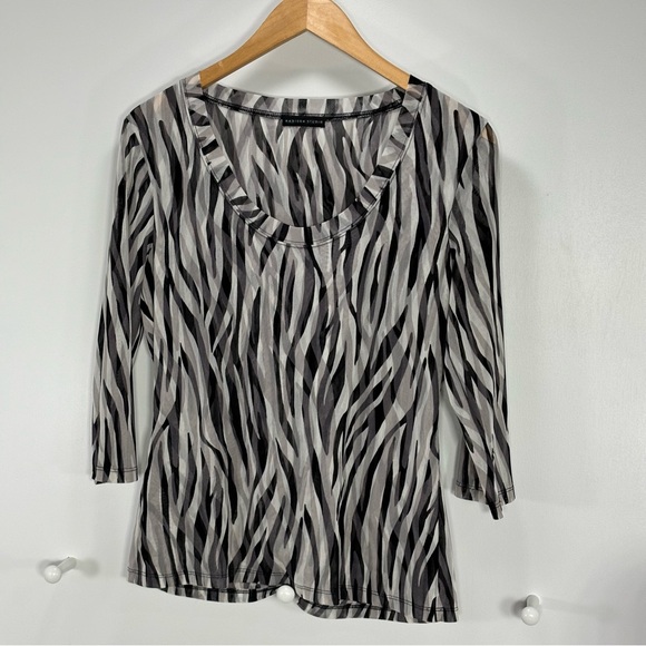 5/$50 Vintage Madison Studio Sheer Zebra Print Top Pullover V-Neck Sz M/L - Picture 3 of 7